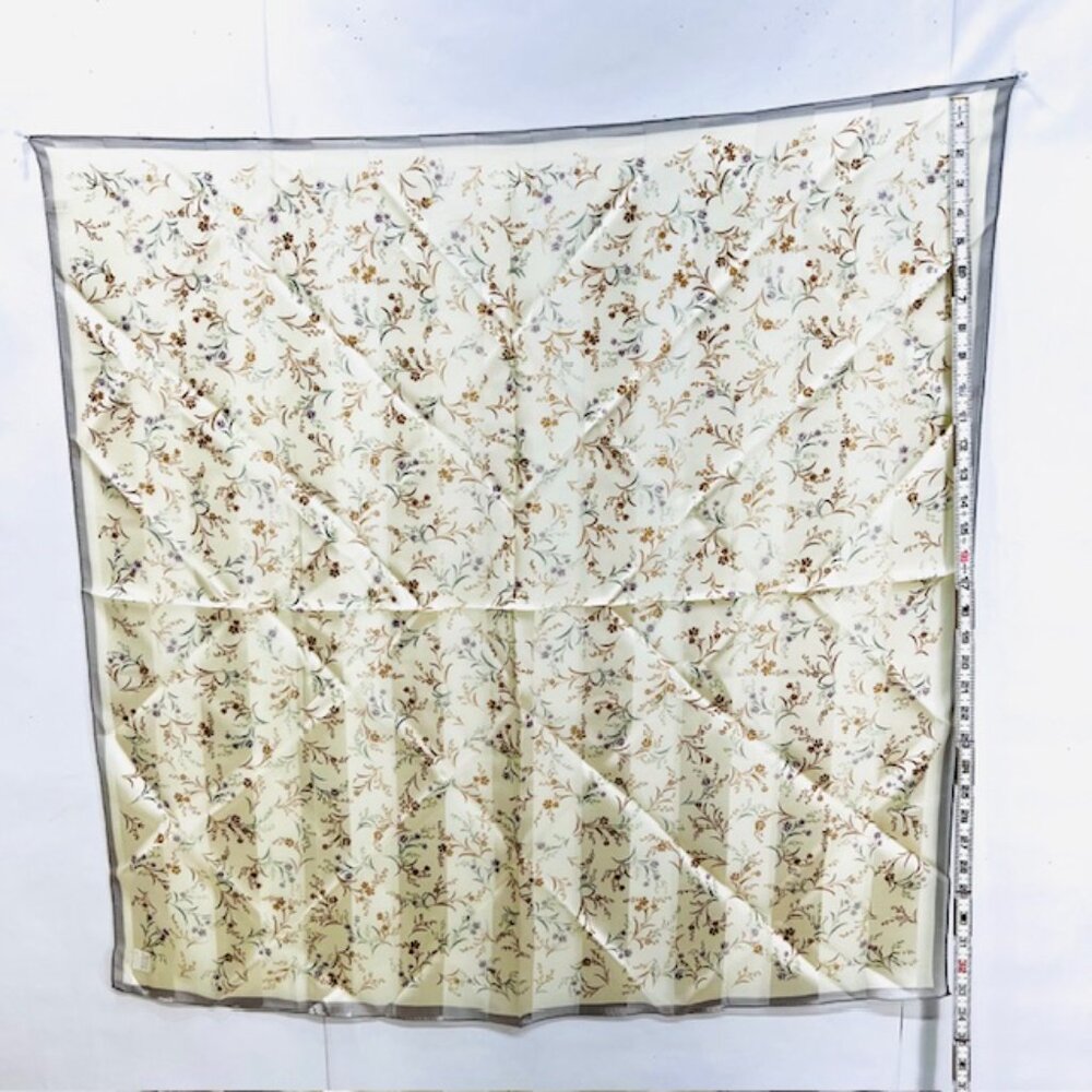 New W/ Box Elegant British Counrty Scarf 100% Silk Chiffon Satin 34"Ivery Floral - Picture 10 of 13